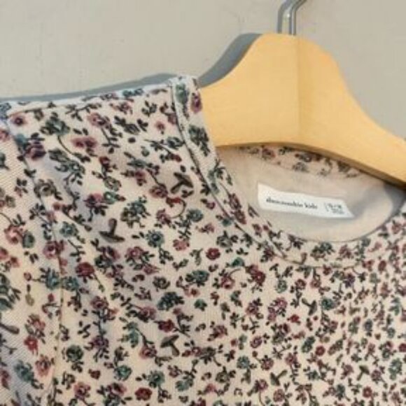 $14 ADD ON Abercrombie floral baby tee Janie and Jack Baby Gap Old Navy - Picture 3 of 3